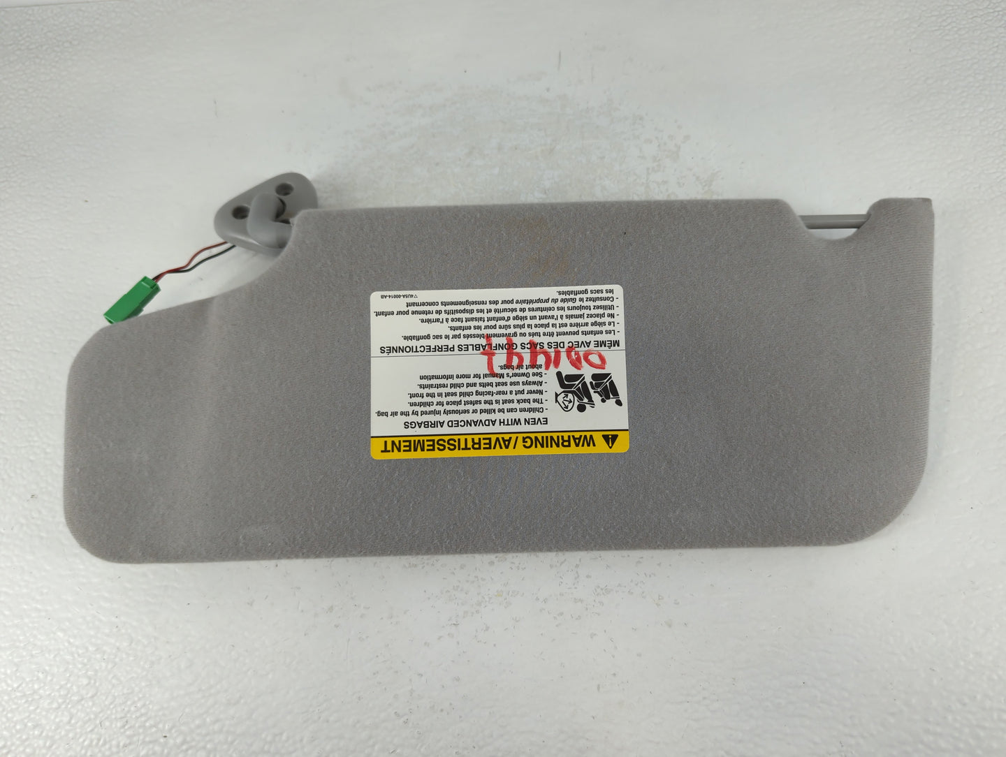 2005-2007 Ford Five Hundred Sun Visor Shade Replacement Passenger Right Mirror Fits Fits 2005 2006 2007 OEM Used Auto Parts - Oemusedautoparts1.com