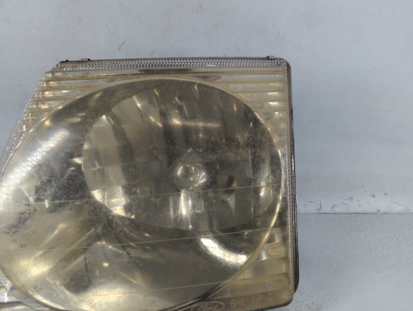 Ford Explorer Driver Left Oem Head Light Headlight Lamp - Oemusedautoparts1.com