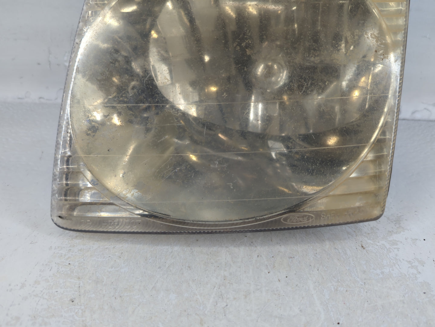 Ford Explorer Driver Left Oem Head Light Headlight Lamp - Oemusedautoparts1.com