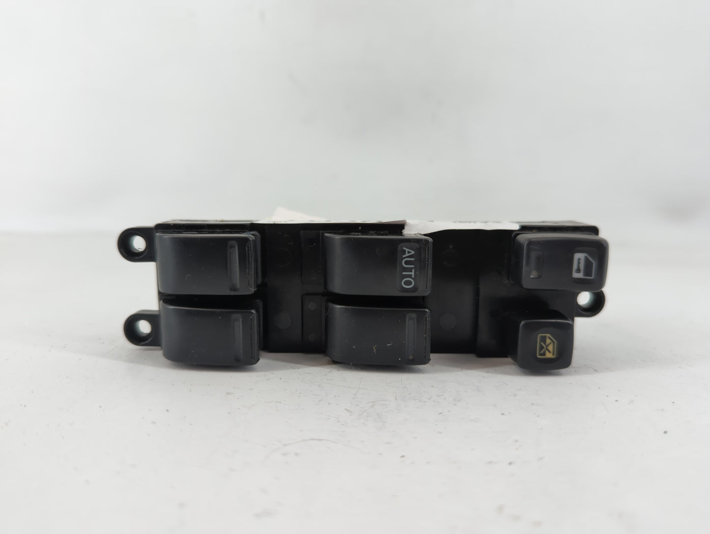 2002-2006 Nissan Altima Master Power Window Switch Replacement Driver Side Left P/N:25401 8J005 Fits Fits 2002 2003 2004 2005 2006 OEM Used Auto Parts - Oemusedautoparts1.com
