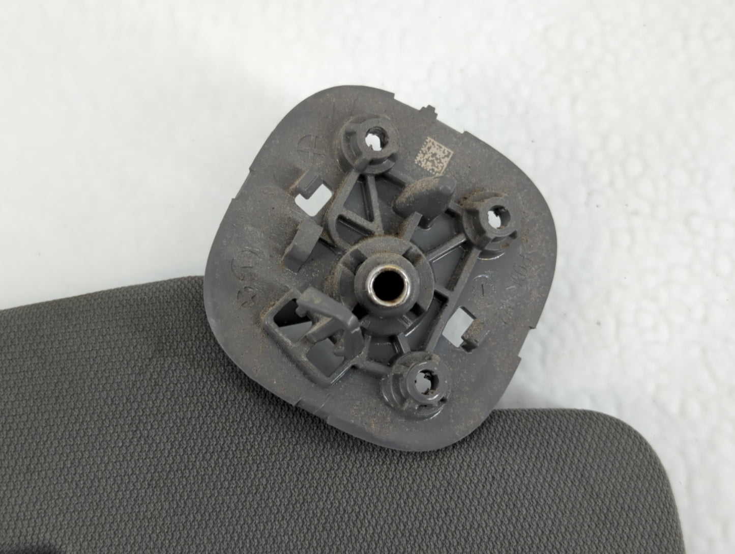 2019-2022 Chevrolet Silverado 1500 Sun Visor Shade Replacement Passenger Right Mirror Fits Fits 2019 2020 2021 2022 OEM Used Auto Parts - Oemusedautoparts1.com