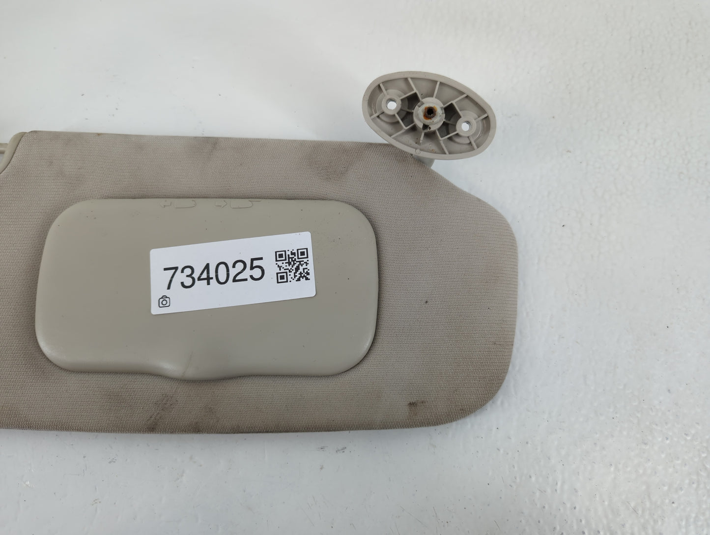 2017 Jeep Compass Sun Visor Shade Replacement Passenger Right Mirror Fits OEM Used Auto Parts - Oemusedautoparts1.com