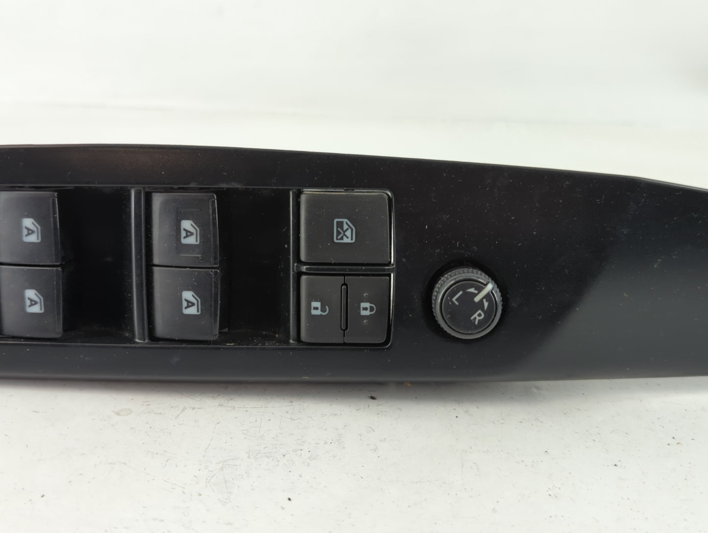 2024 Audi Q3 Master Power Window Switch Replacement Driver Side Left P/N:PP-GF20 515676 B Fits OEM Used Auto Parts - Oemusedautoparts1.com