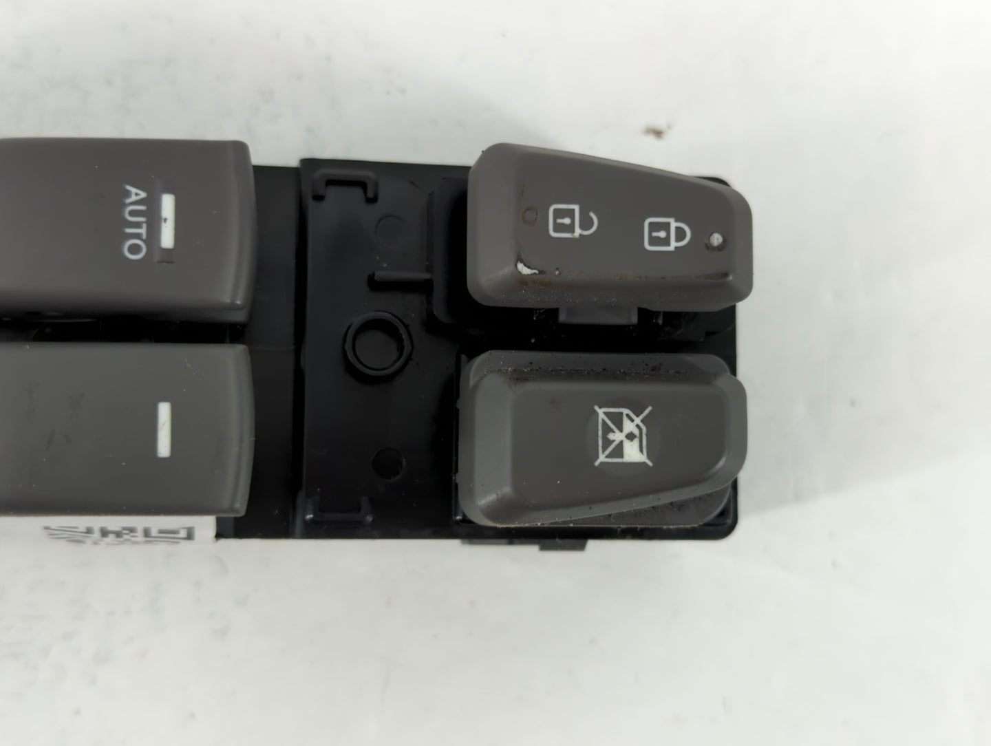2011-2015 Hyundai Sonata Master Power Window Switch Replacement Driver Side Left P/N:202008875 Fits Fits 2011 2012 2013 2014 2015 OEM Used Auto Parts - Oemusedautoparts1.com