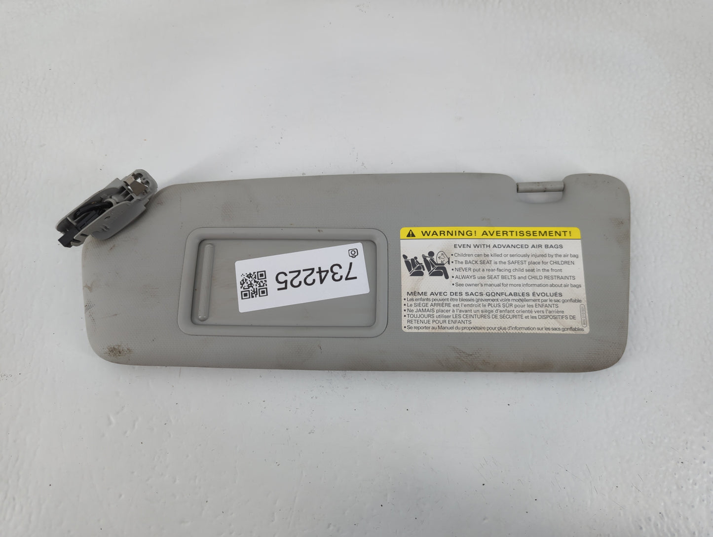 2013-2014 Audi Q5 Sun Visor Shade Replacement Driver Left Mirror Fits Fits 2013 2014 2015 2016 OEM Used Auto Parts - Oemusedautoparts1.com