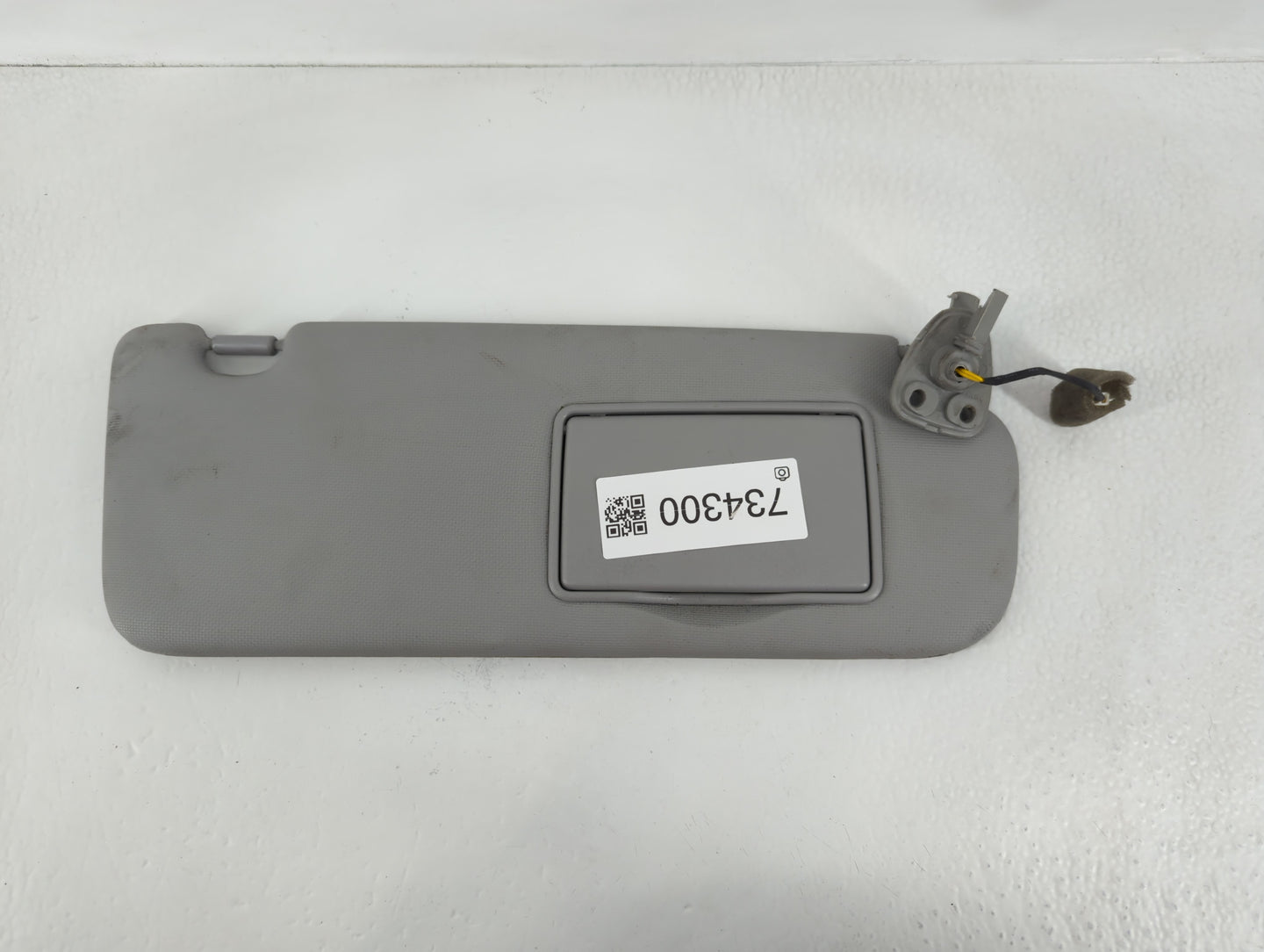 2006-2007 Hyundai Sonata Sun Visor Shade Replacement Passenger Right Mirror Fits Fits 2006 2007 OEM Used Auto Parts - Oemusedautoparts1.com