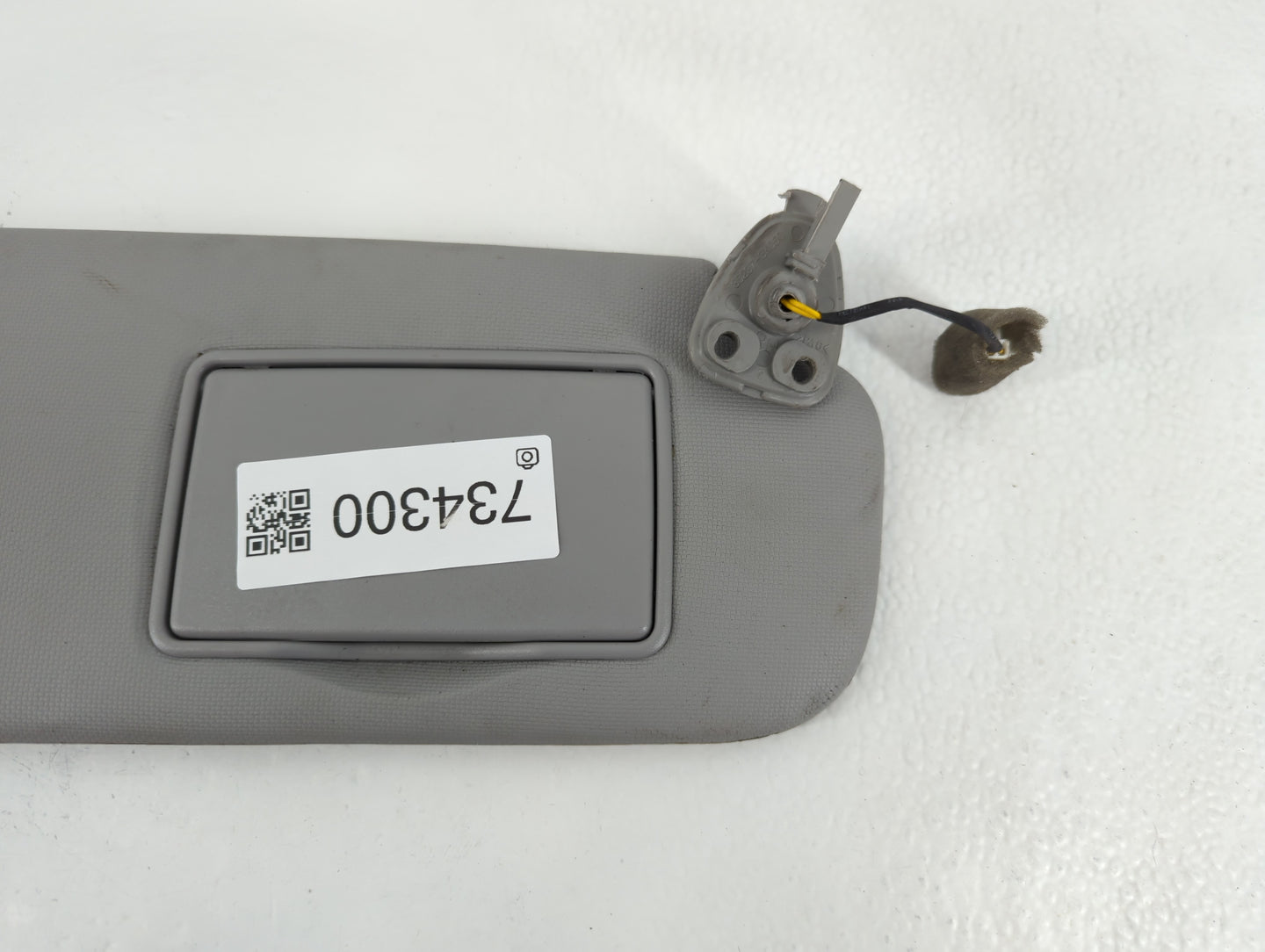 2006-2007 Hyundai Sonata Sun Visor Shade Replacement Passenger Right Mirror Fits Fits 2006 2007 OEM Used Auto Parts - Oemusedautoparts1.com