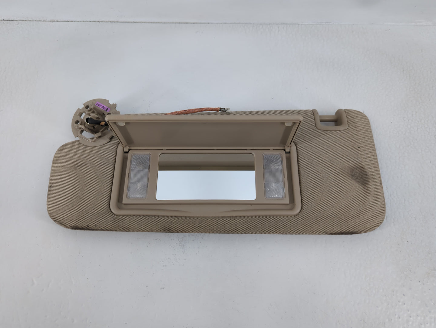 2014-2019 Cadillac Cts Sun Visor Shade Replacement Driver Left Mirror Fits Fits 2014 2015 2016 2017 2018 2019 OEM Used Auto Parts - Oemusedautoparts1.com