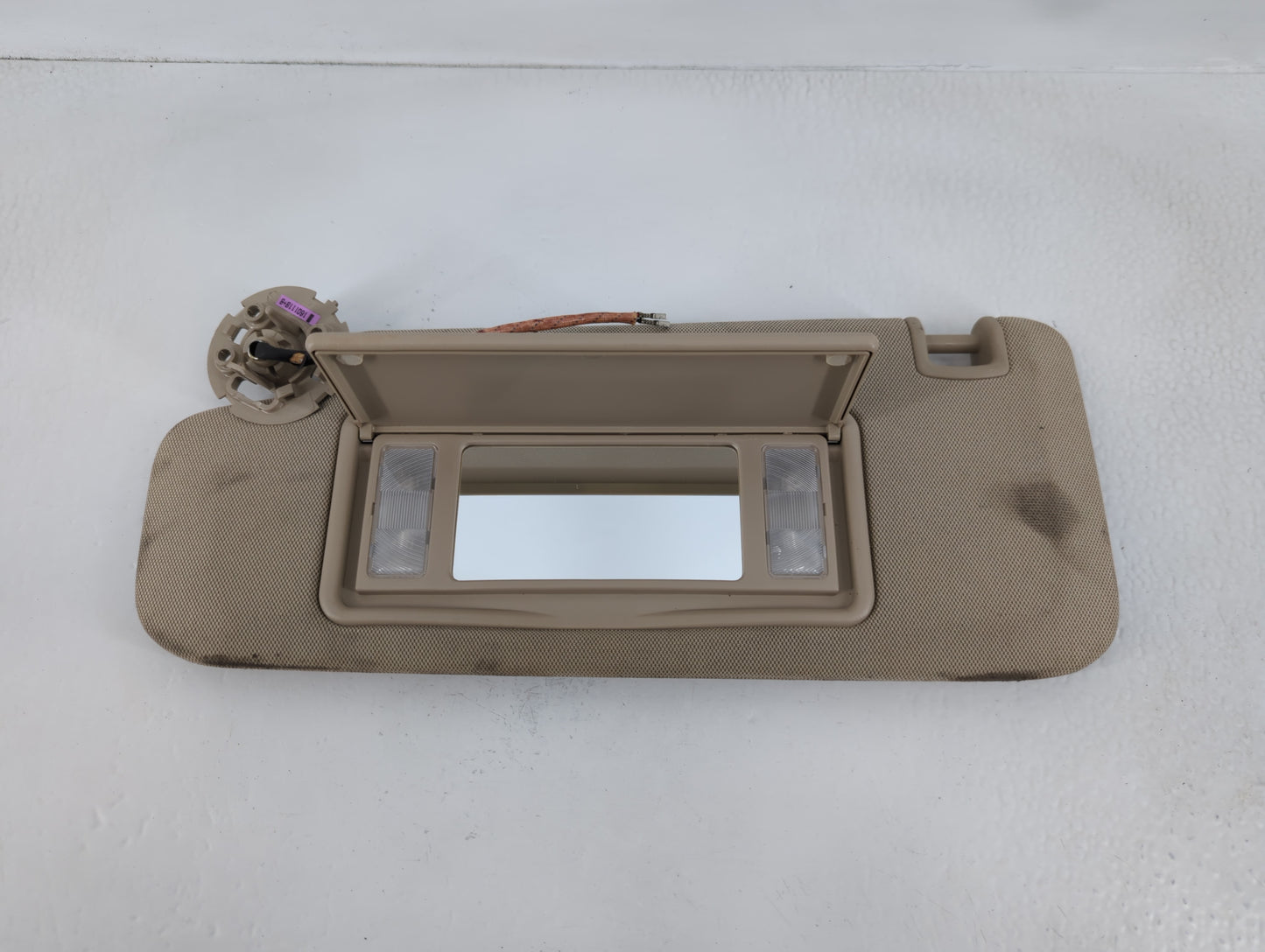 2014-2019 Cadillac Cts Sun Visor Shade Replacement Driver Left Mirror Fits Fits 2014 2015 2016 2017 2018 2019 OEM Used Auto Parts - Oemusedautoparts1.com