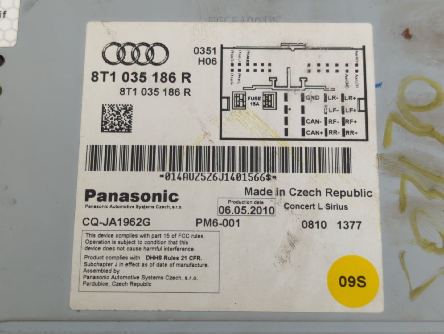 2010-2012 Audi A4 Radio AM FM Cd Player Receiver Replacement P/N:8T1 035 186 R Fits Fits 2010 2011 2012 2013 2014 2015 2016 2017 OEM Used Auto Parts - Oemusedautoparts1.com