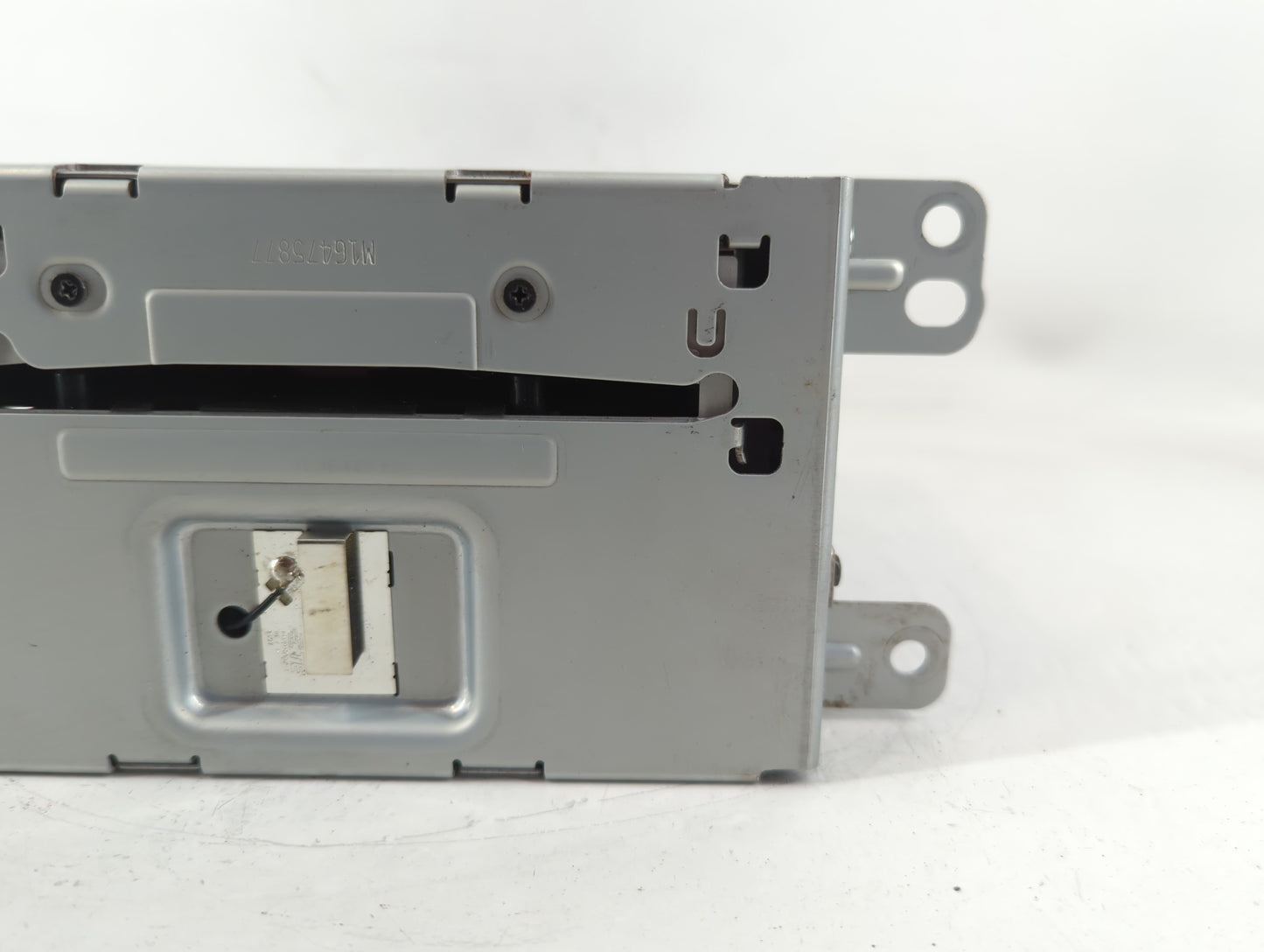 2015 Chevrolet Malibu Radio AM FM Cd Player Receiver Replacement P/N:23284461 Fits OEM Used Auto Parts - Oemusedautoparts1.com