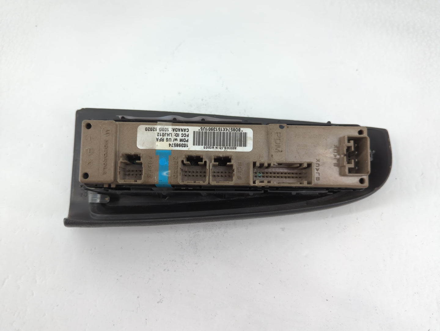 2003-2006 Gmc Yukon Master Power Window Switch Replacement Driver Side Left P/N:10398574 Fits Fits 2003 2004 2005 2006 2007 OEM Used Auto Parts - Oemusedautoparts1.com