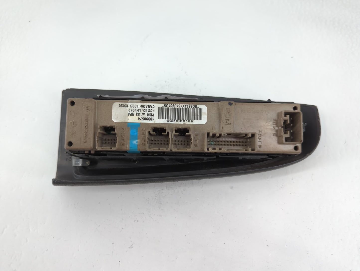 2003-2006 Gmc Yukon Master Power Window Switch Replacement Driver Side Left P/N:10398574 Fits Fits 2003 2004 2005 2006 2007 OEM Used Auto Parts - Oemusedautoparts1.com