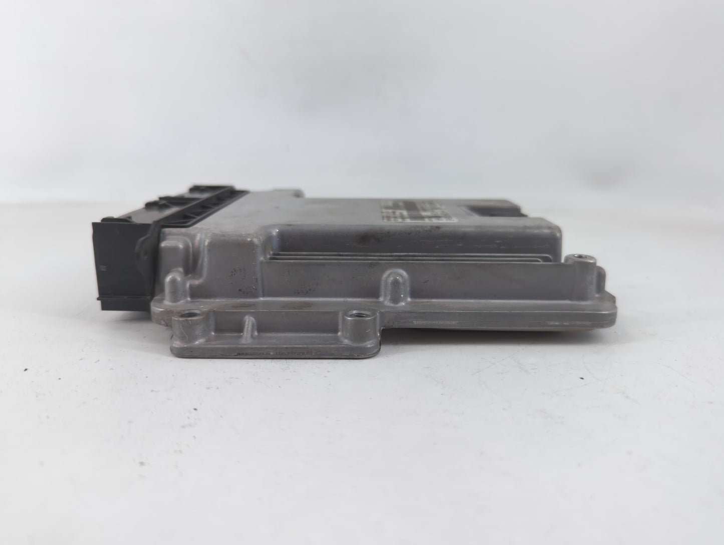 2015-2016 Ford Escape PCM Engine Control Computer ECU ECM PCU OEM P/N:FJ5A-12B684-BA GJ5A-12A650-LB Fits Fits 2015 2016 OEM Used Auto Parts - Oemusedautoparts1.com