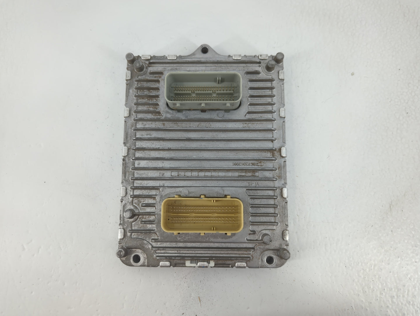 2018-2019 Chrysler 300 PCM Engine Control Computer ECU ECM PCU OEM P/N:P68395679AD P68330904AA Fits Fits 2018 2019 OEM Used Auto Parts - Oemusedautoparts1.com