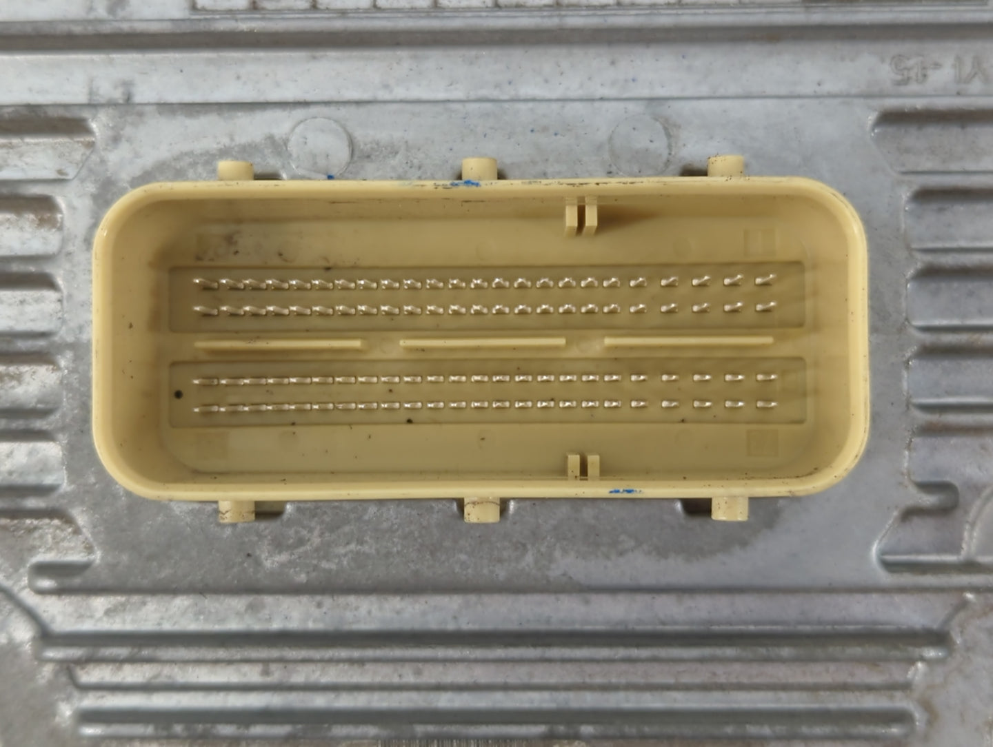 2018-2019 Chrysler 300 PCM Engine Control Computer ECU ECM PCU OEM P/N:P68395679AD P68330904AA Fits Fits 2018 2019 OEM Used Auto Parts - Oemusedautoparts1.com