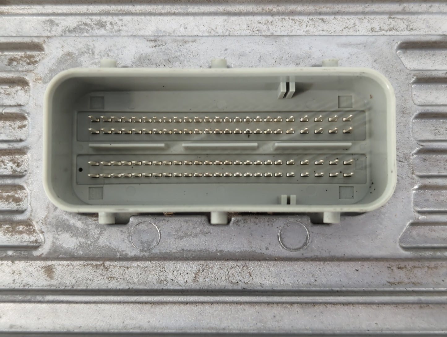 2018-2019 Chrysler 300 PCM Engine Control Computer ECU ECM PCU OEM P/N:P68395679AD P68330904AA Fits Fits 2018 2019 OEM Used Auto Parts - Oemusedautoparts1.com