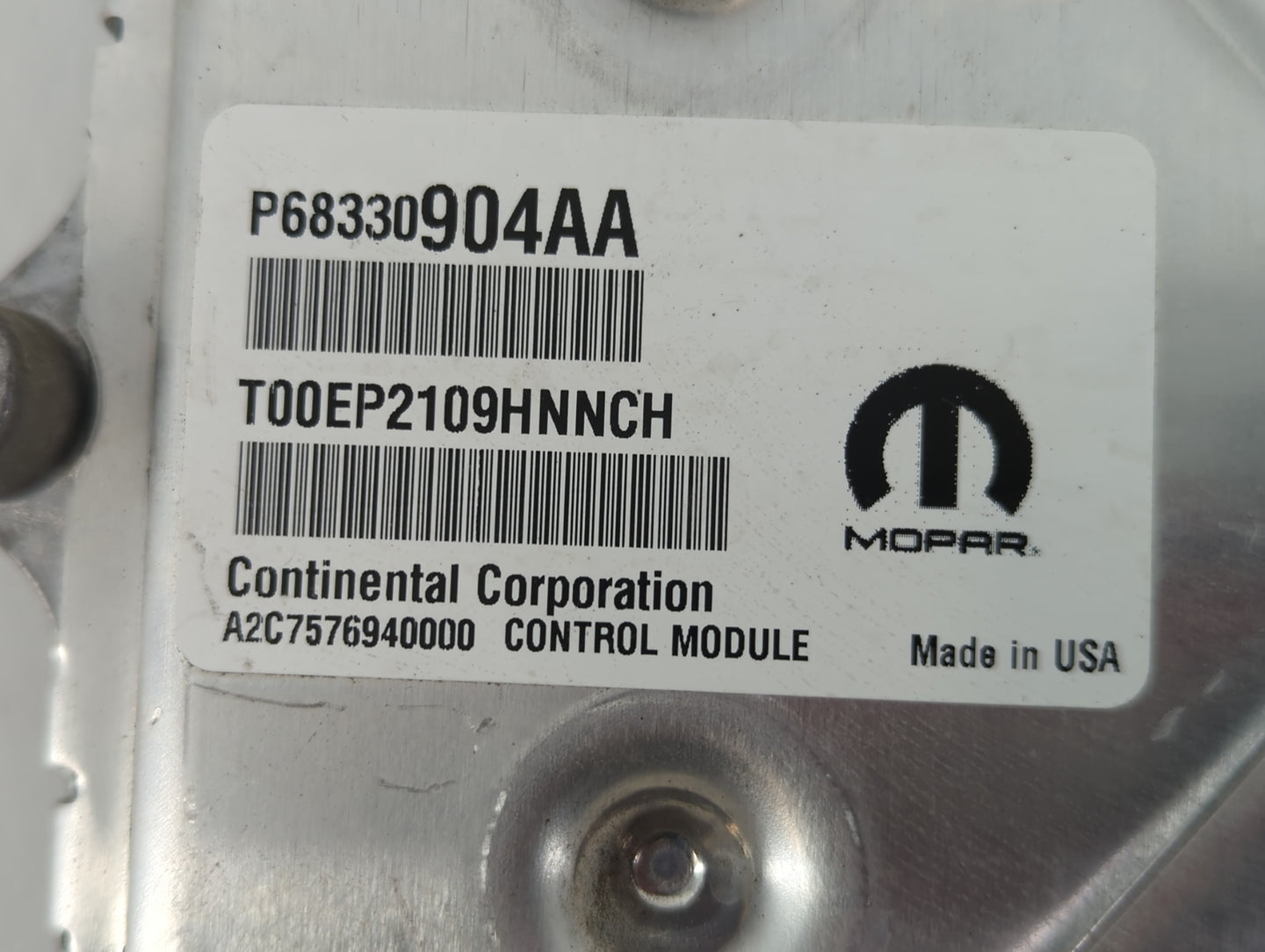 2018-2019 Chrysler 300 PCM Engine Control Computer ECU ECM PCU OEM P/N:P68395679AD P68330904AA Fits Fits 2018 2019 OEM Used Auto Parts - Oemusedautoparts1.com