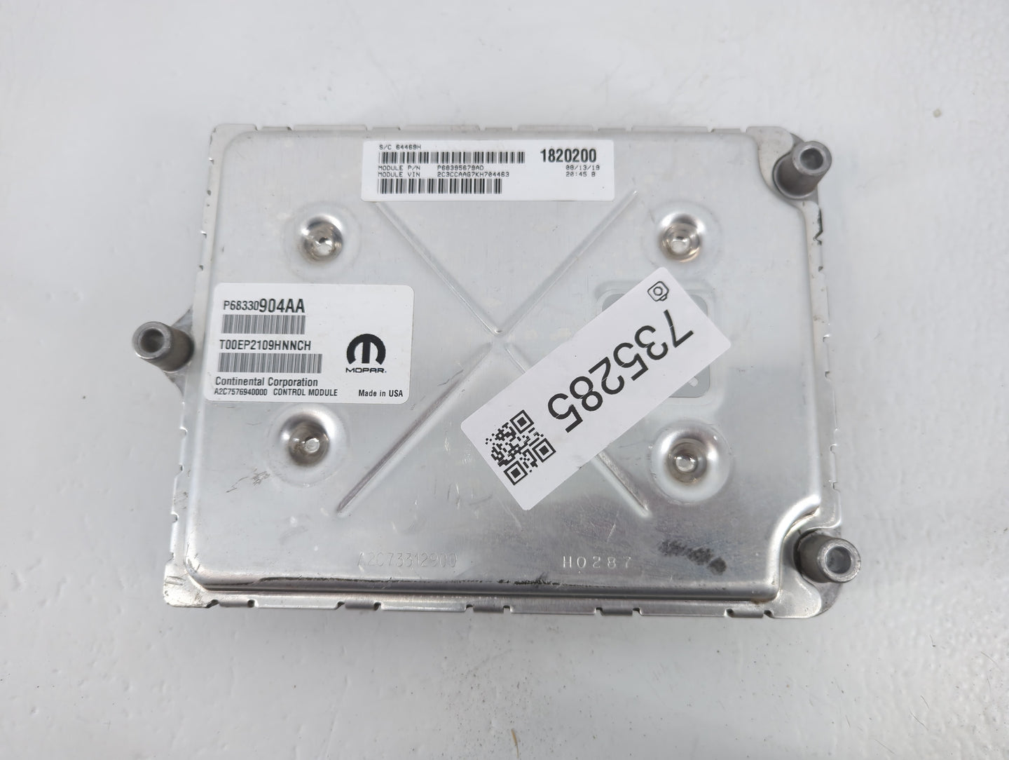 2018-2019 Chrysler 300 PCM Engine Control Computer ECU ECM PCU OEM P/N:P68395679AD P68330904AA Fits Fits 2018 2019 OEM Used Auto Parts - Oemusedautoparts1.com