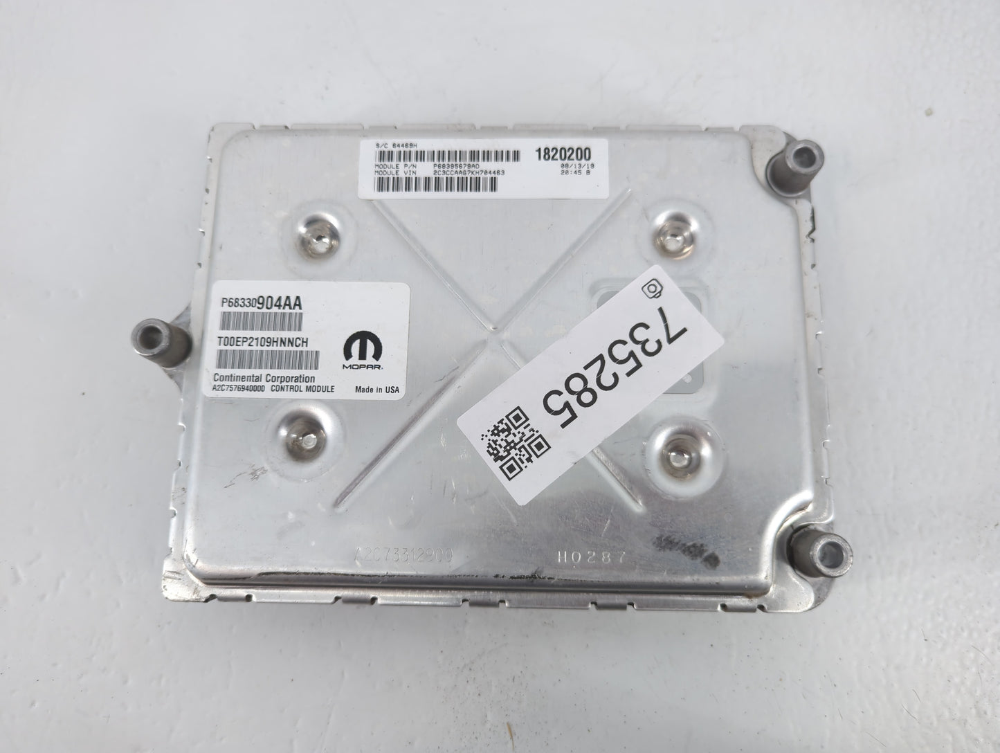 2018-2019 Chrysler 300 PCM Engine Control Computer ECU ECM PCU OEM P/N:P68395679AD P68330904AA Fits Fits 2018 2019 OEM Used Auto Parts - Oemusedautoparts1.com