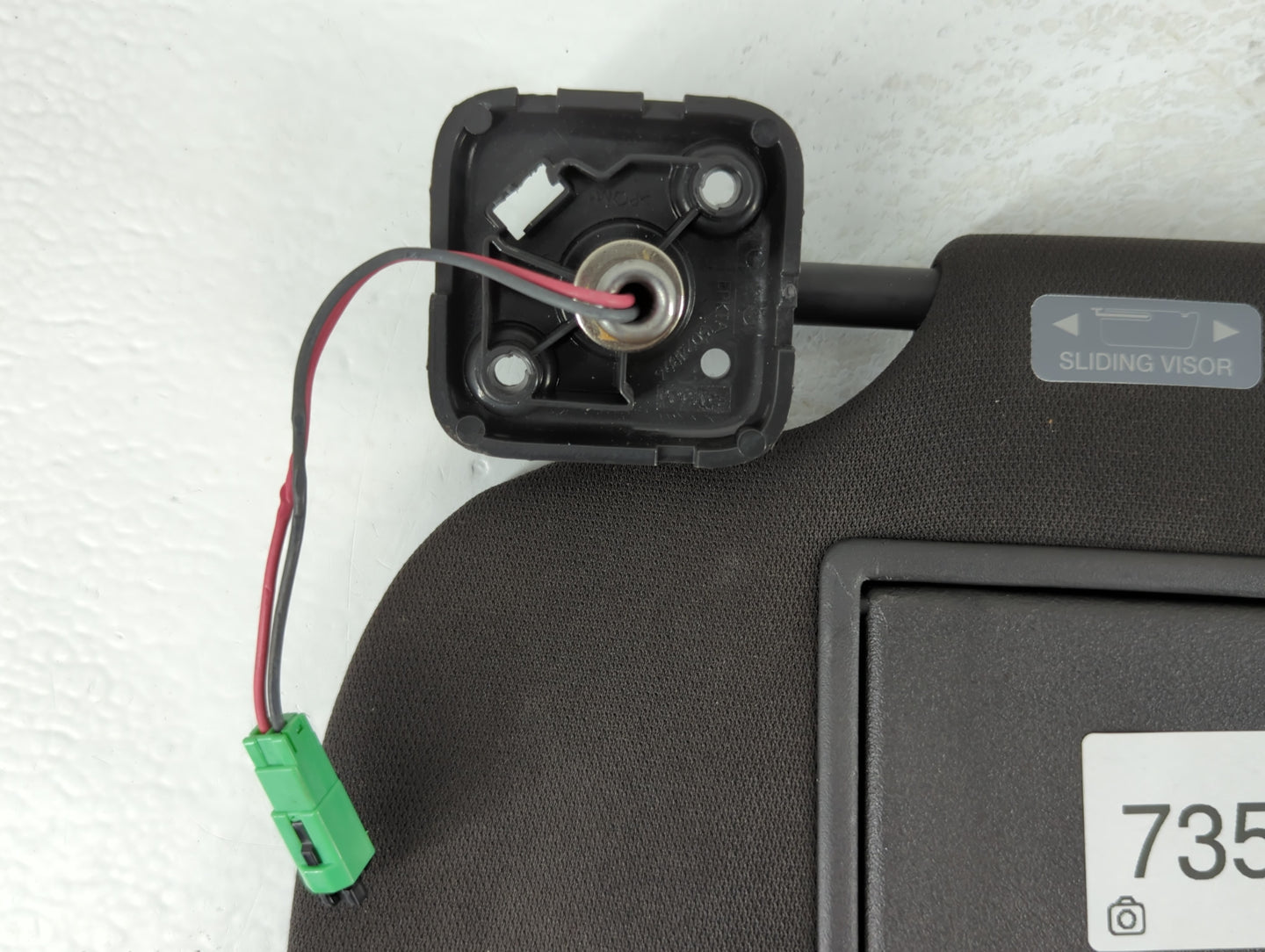 2013-2019 Ford Taurus Sun Visor Shade Replacement Driver Left Mirror Fits Fits 2013 2014 2015 2016 2017 2018 2019 OEM Used Auto Parts - Oemusedautoparts1.com
