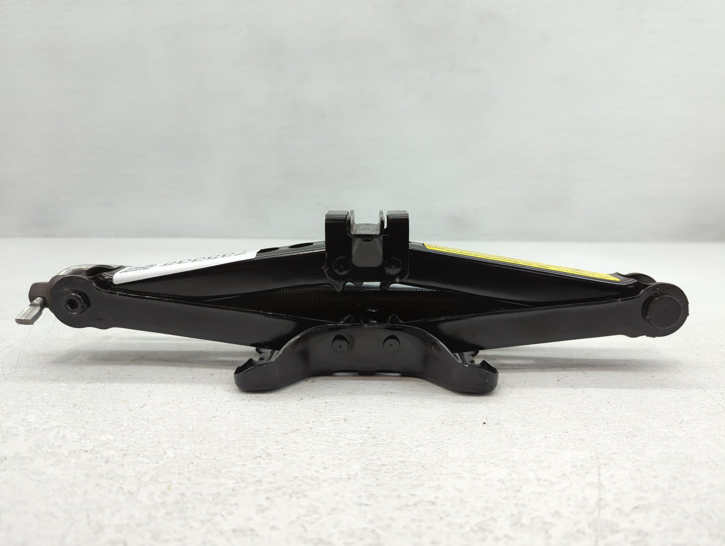2019 Jaguar Xf Spare Scissor Car Jack - Oemusedautoparts1.com