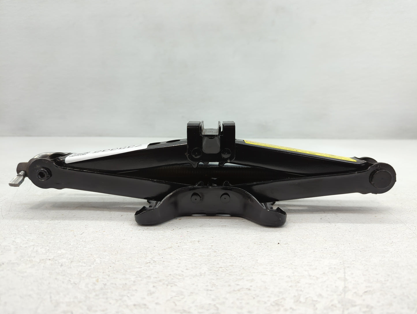 2019 Jaguar Xf Spare Scissor Car Jack - Oemusedautoparts1.com