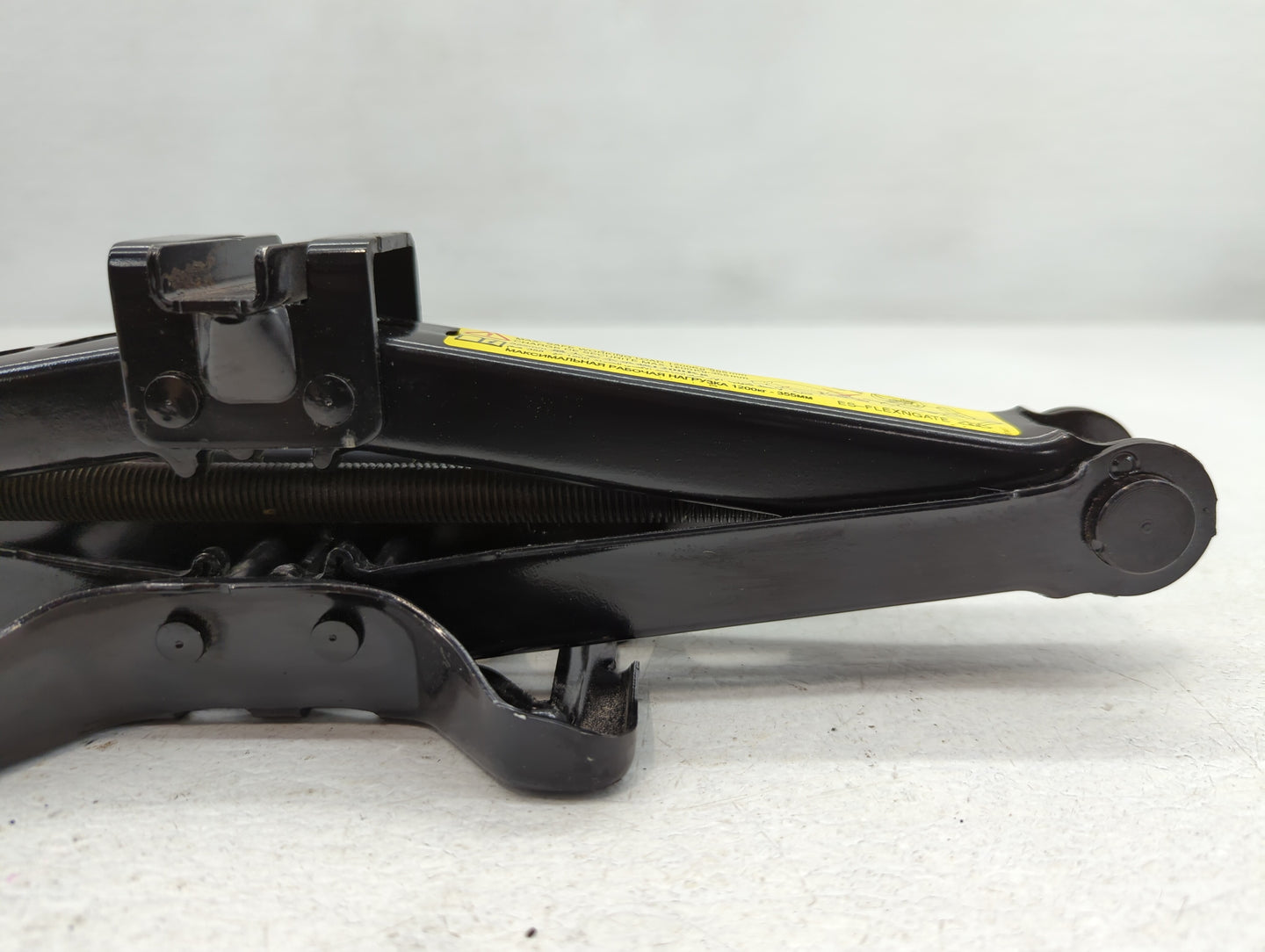 2019 Jaguar Xf Spare Scissor Car Jack - Oemusedautoparts1.com