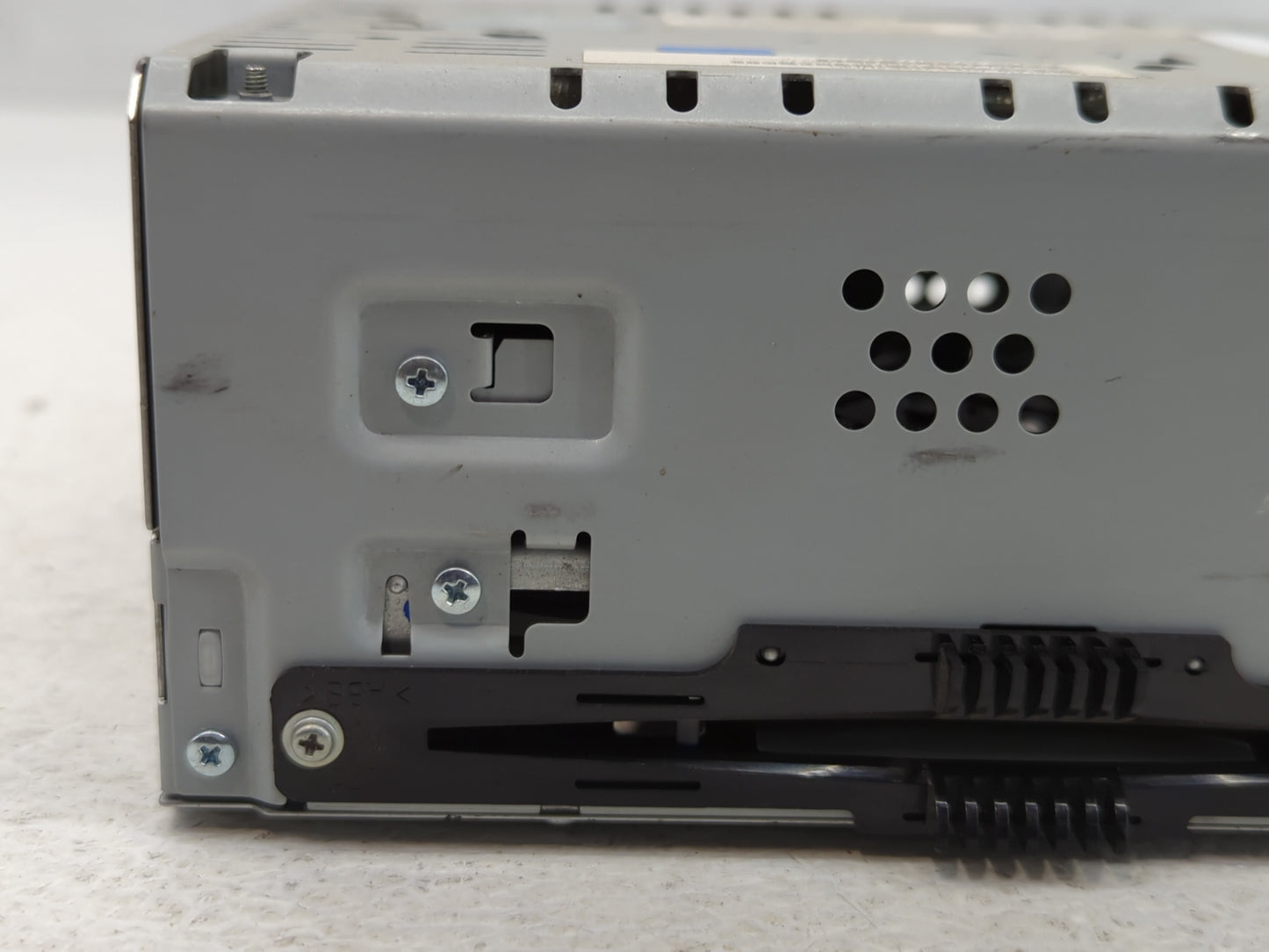 2017 Ford Fusion Radio AM FM Cd Player Receiver Replacement P/N:CQ-FJ25E4UMC Fits OEM Used Auto Parts - Oemusedautoparts1.com