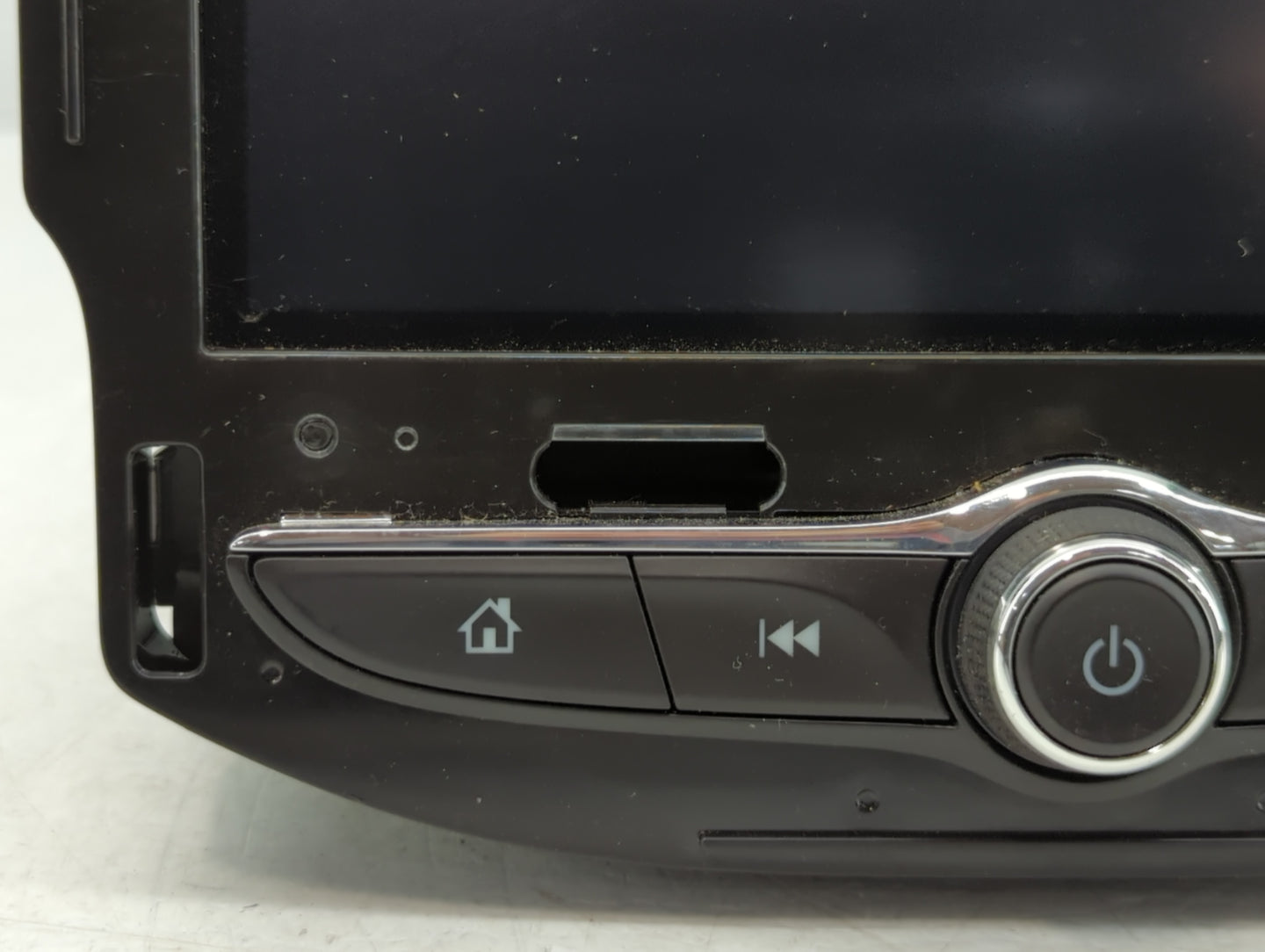 2018-2021 Chevrolet Traverse Radio AM FM Cd Player Receiver Replacement P/N:42645278 Fits Fits 2017 2018 2019 2020 2021 OEM Used Auto Parts - Oemusedautoparts1.com