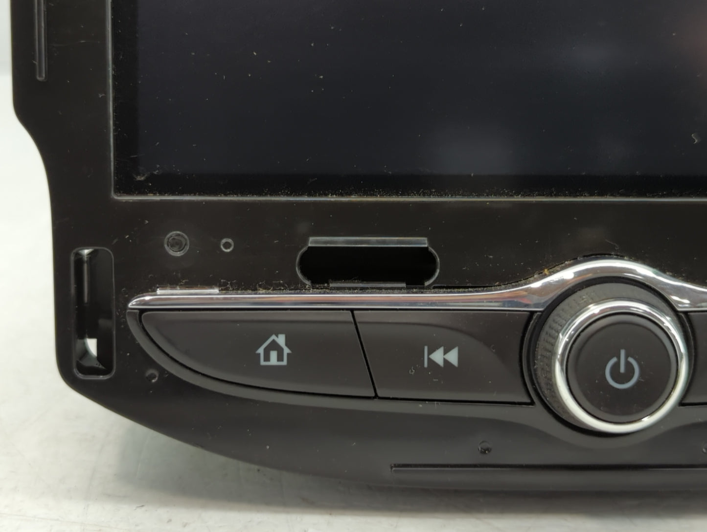 2018-2021 Chevrolet Traverse Radio AM FM Cd Player Receiver Replacement P/N:42645278 Fits Fits 2017 2018 2019 2020 2021 OEM Used Auto Parts - Oemusedautoparts1.com