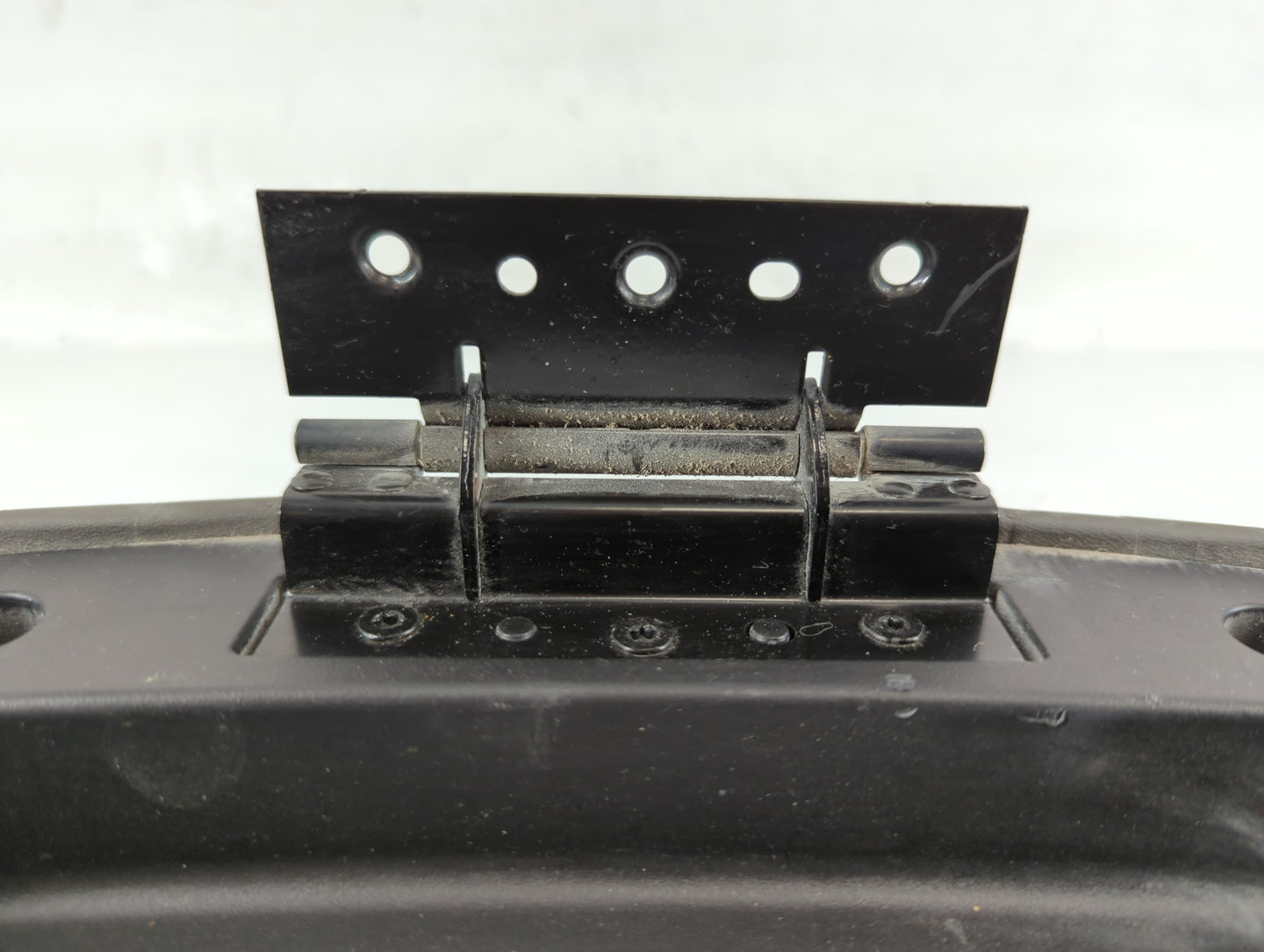 2008 Nissan Frontier Center Console Armrest Cover Lid Fits OEM Used Auto Parts - Oemusedautoparts1.com