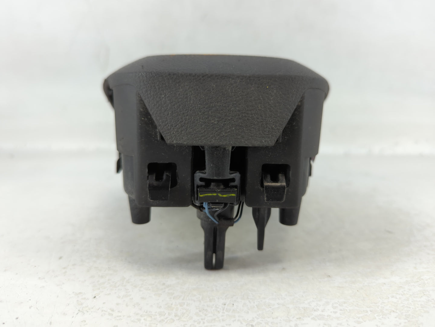 2015 Ford Fusion Air Bag Driver Left Steering Wheel Mounted P/N:AJ35B8 78043B13 Fits Fits 2004 2005 OEM Used Auto Parts - Oemusedautoparts1.com
