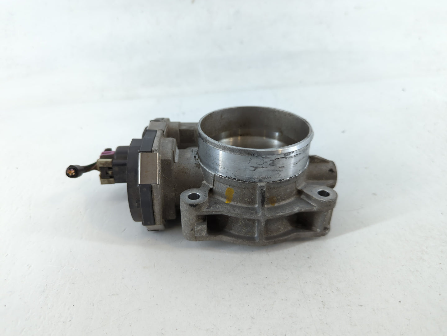 2008-2011 Buick Enclave Throttle Body P/N:3510C 995AA Fits Fits 2007 2008 2009 2010 2011 OEM Used Auto Parts - Oemusedautoparts1.com