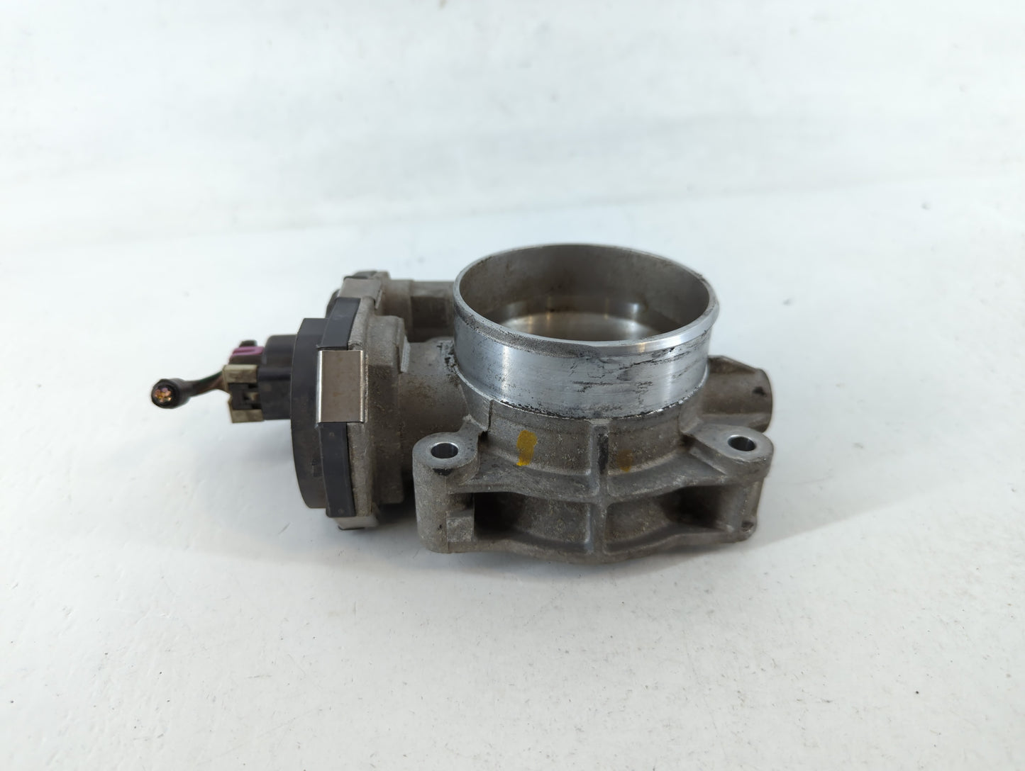 2008-2011 Buick Enclave Throttle Body P/N:3510C 995AA Fits Fits 2007 2008 2009 2010 2011 OEM Used Auto Parts - Oemusedautoparts1.com
