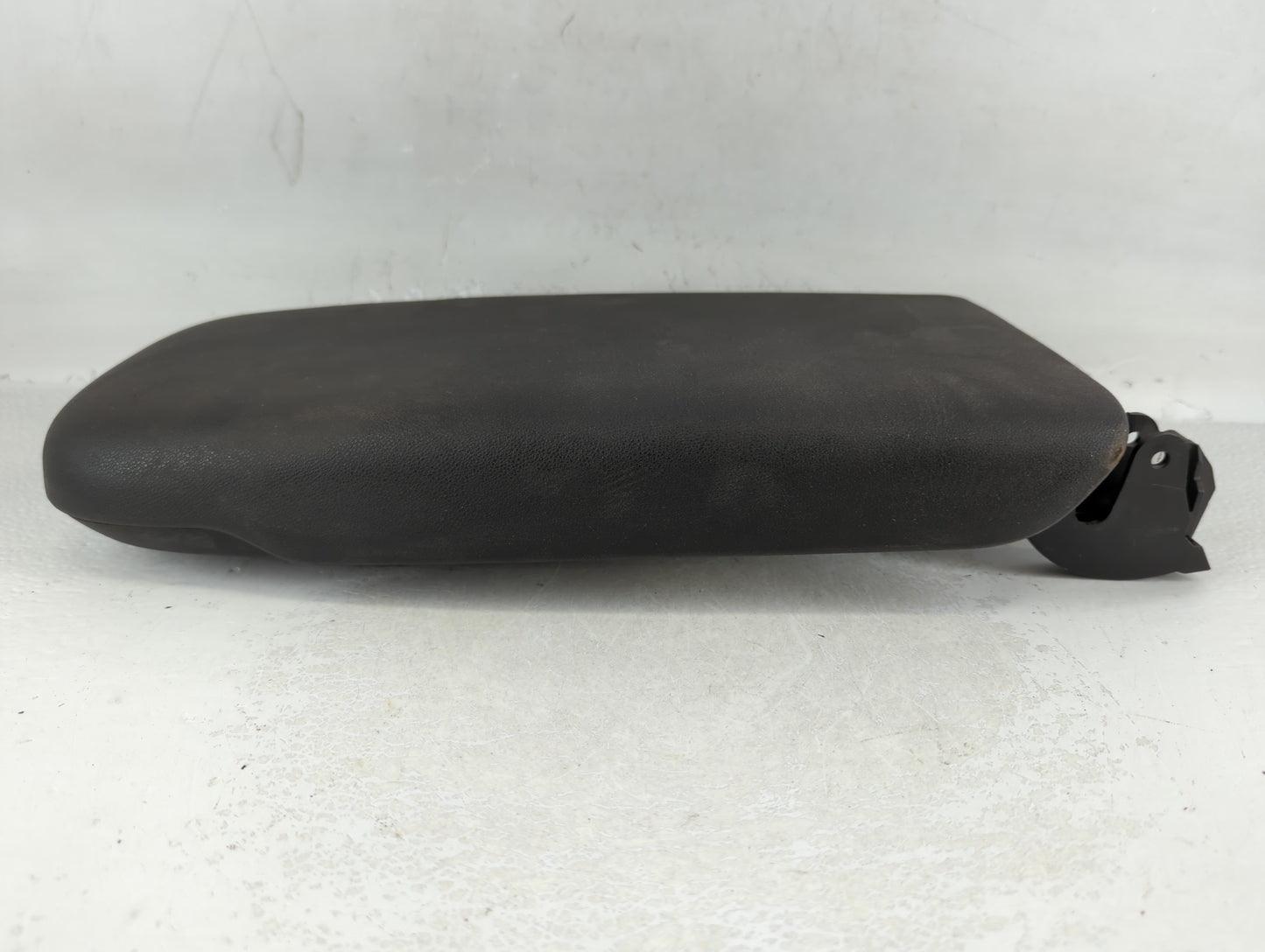 2018 Chevrolet Equinox Center Console Armrest Cover Lid Fits OEM Used Auto Parts - Oemusedautoparts1.com
