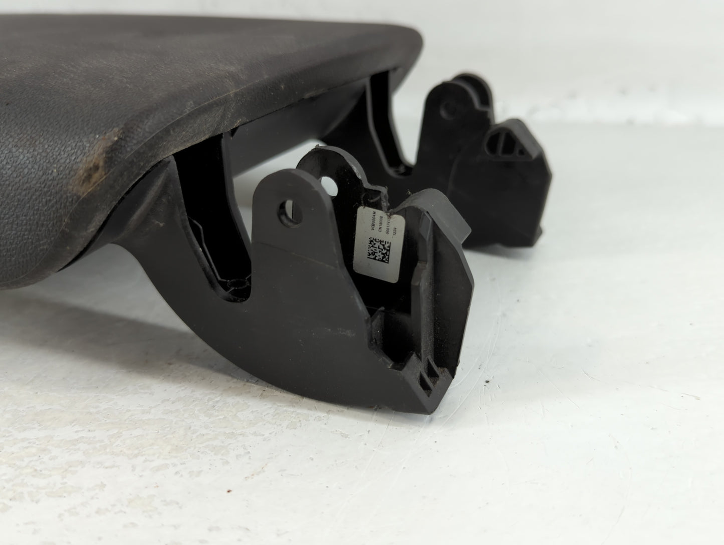 2018 Chevrolet Equinox Center Console Armrest Cover Lid Fits OEM Used Auto Parts - Oemusedautoparts1.com