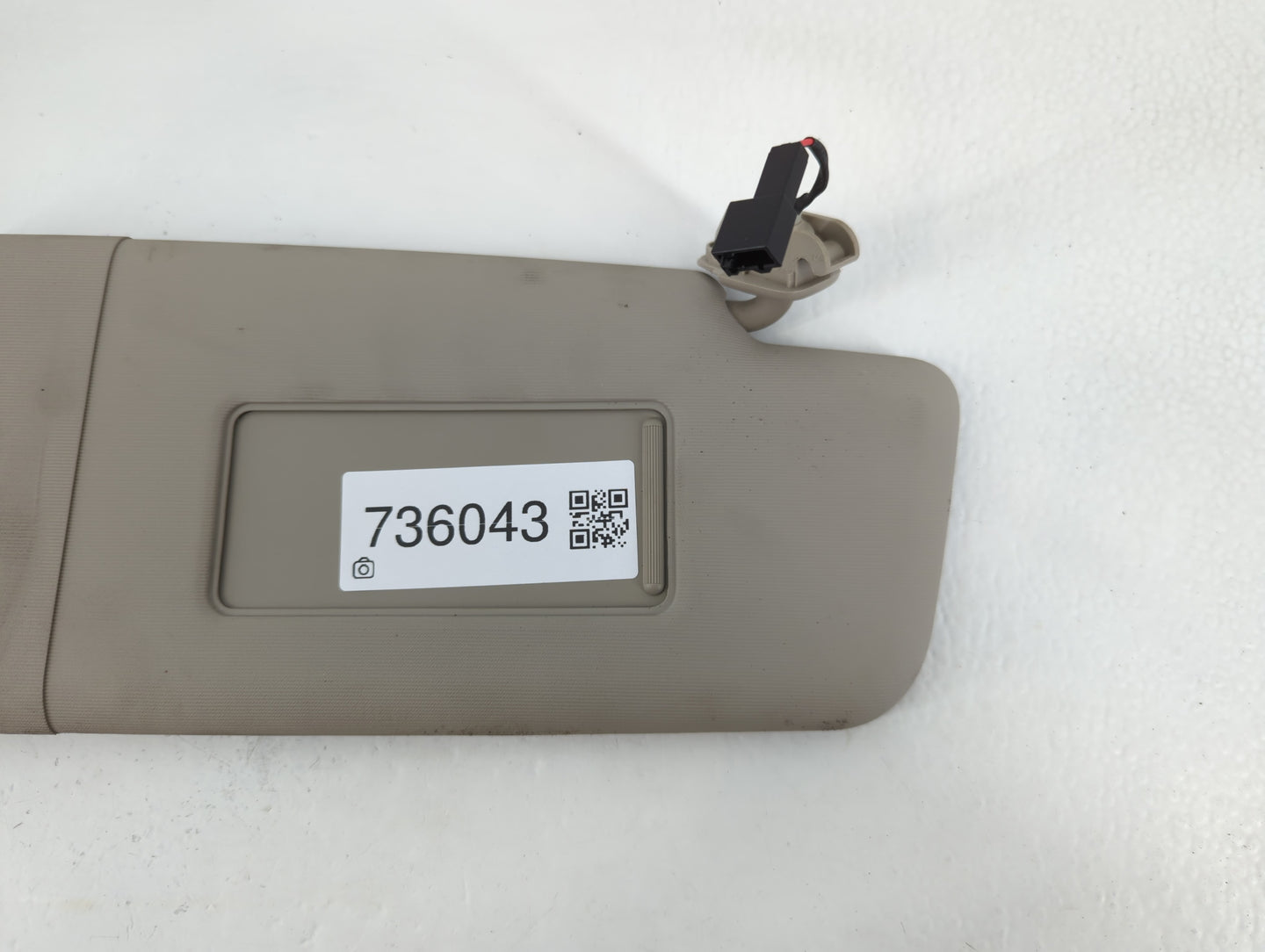 2012-2020 Volkswagen Passat Sun Visor Shade Replacement Passenger Right Mirror Fits OEM Used Auto Parts - Oemusedautoparts1.com