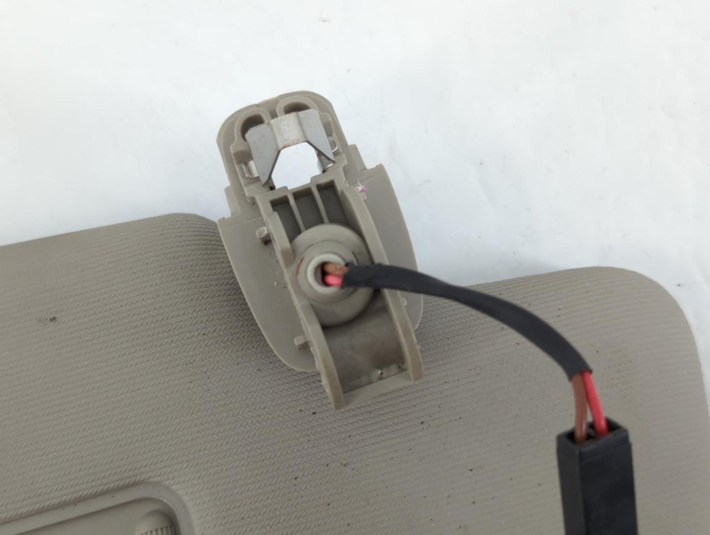 2012-2020 Volkswagen Passat Sun Visor Shade Replacement Passenger Right Mirror Fits OEM Used Auto Parts - Oemusedautoparts1.com