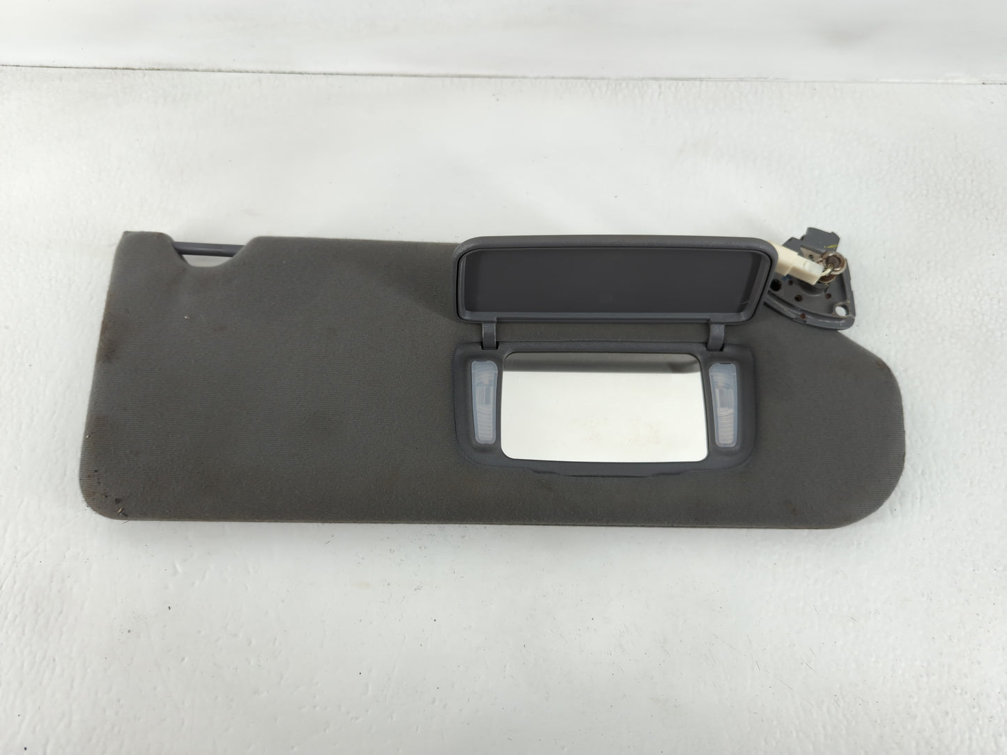 2005-2006 Toyota Tundra Sun Visor Shade Replacement Passenger Right Mirror Fits Fits 2005 2006 OEM Used Auto Parts - Oemusedautoparts1.com