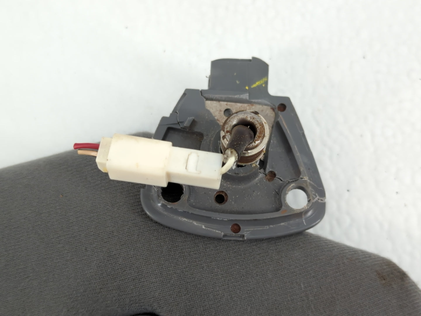 2005-2006 Toyota Tundra Sun Visor Shade Replacement Passenger Right Mirror Fits Fits 2005 2006 OEM Used Auto Parts - Oemusedautoparts1.com