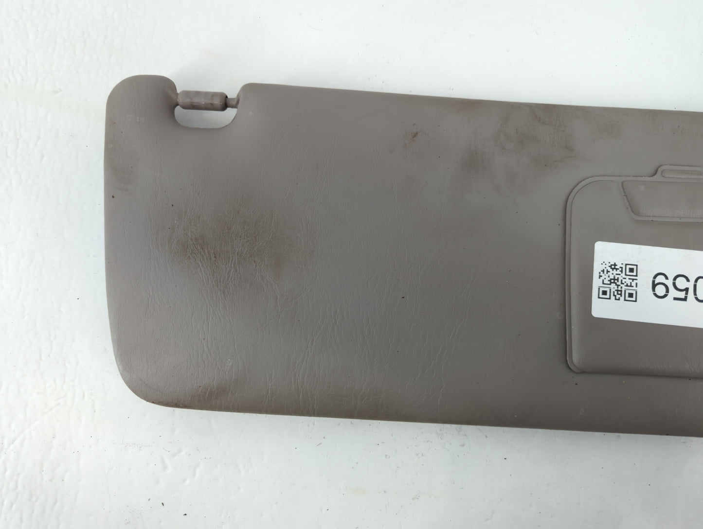 2001-2003 Toyota Highlander Sun Visor Shade Replacement Passenger Right Mirror Fits Fits 2001 2002 2003 OEM Used Auto Parts - Oemusedautoparts1.com