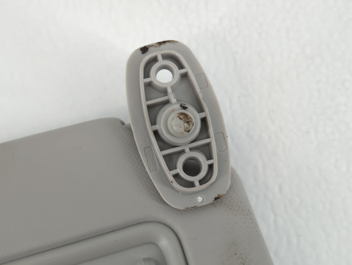 2020-2021 Kia Soul Sun Visor Shade Replacement Driver Left Mirror Fits Fits 2020 2021 OEM Used Auto Parts - Oemusedautoparts1.com