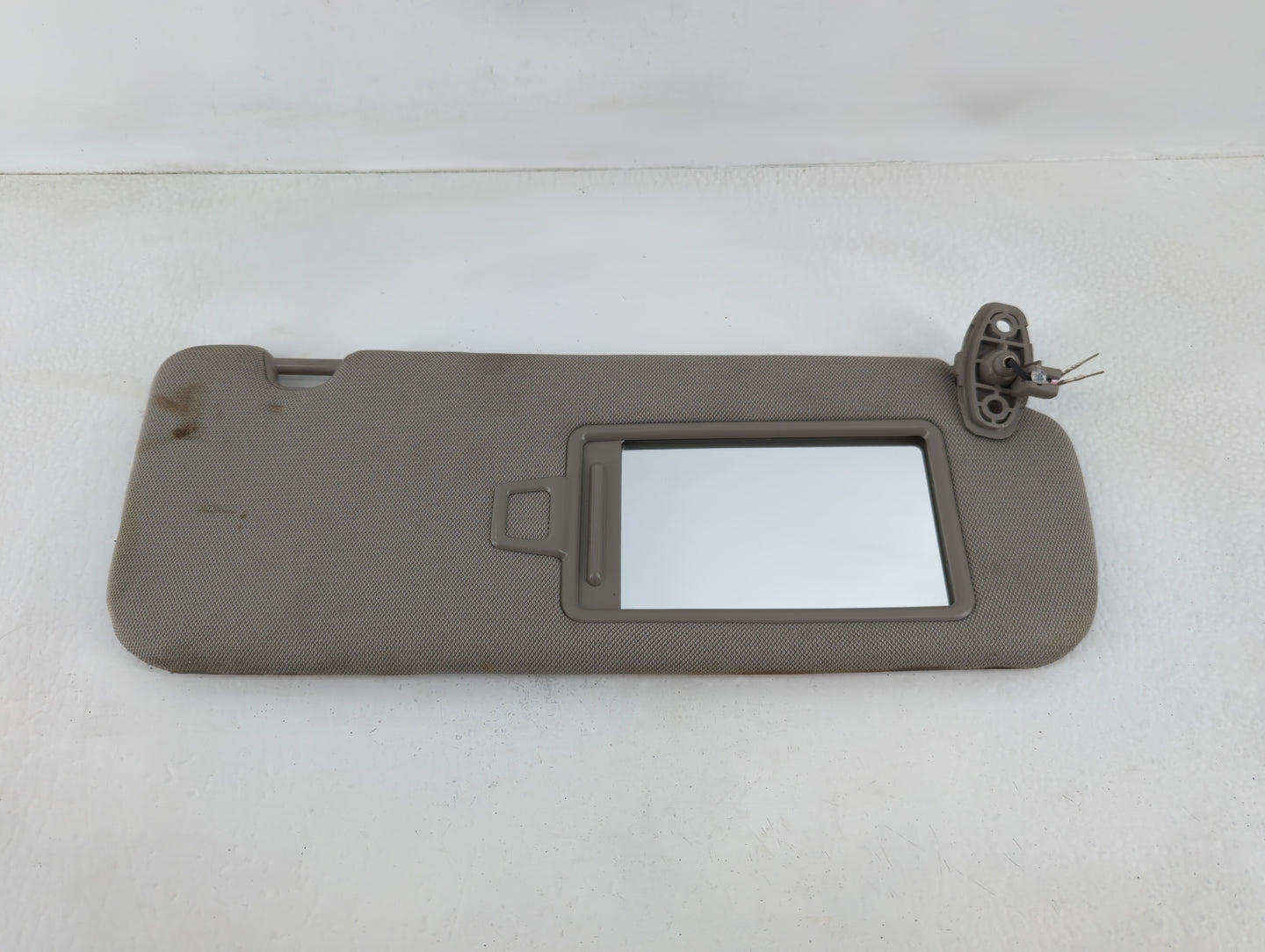 2015-2020 Kia Sedona Sun Visor Shade Replacement Driver Left Mirror Fits Fits 2015 2016 2017 2018 2019 2020 OEM Used Auto Parts - Oemusedautoparts1.com