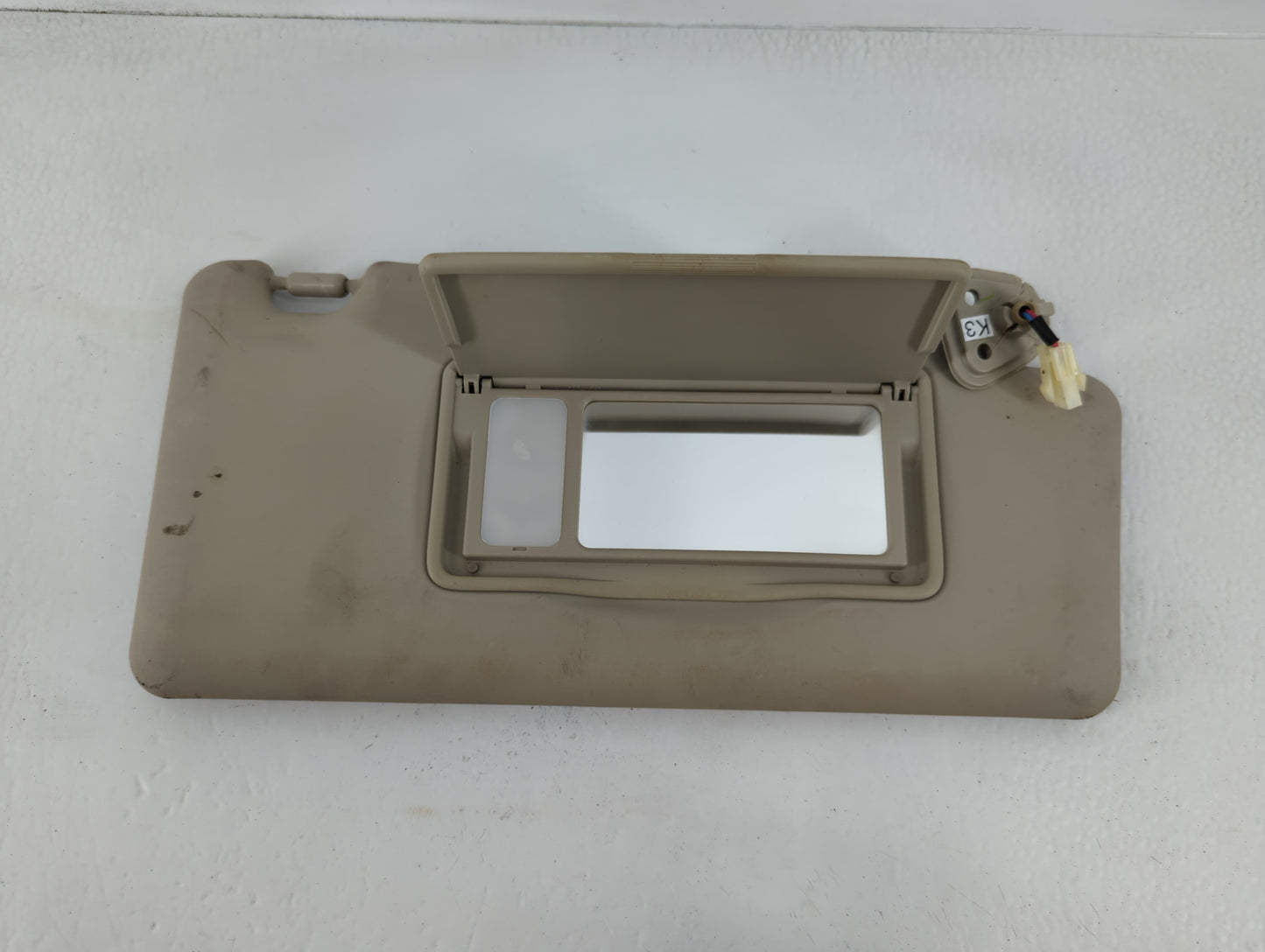 2008-2015 Nissan Rogue Sun Visor Shade Replacement Passenger Right Mirror Fits Fits 2008 2009 2010 2011 2012 2013 2014 2015 OEM Used Auto Parts - Oemusedautoparts1.com