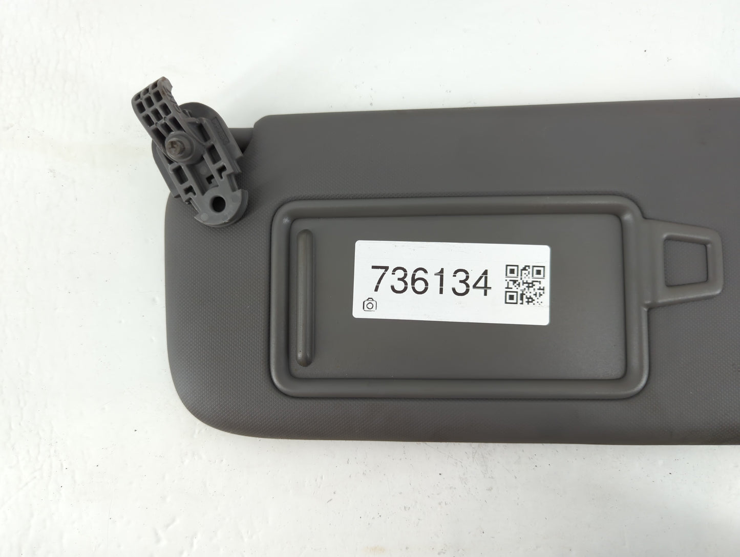 2021-2022 Hyundai Elantra Sun Visor Shade Replacement Driver Left Mirror Fits Fits 2021 2022 OEM Used Auto Parts - Oemusedautoparts1.com