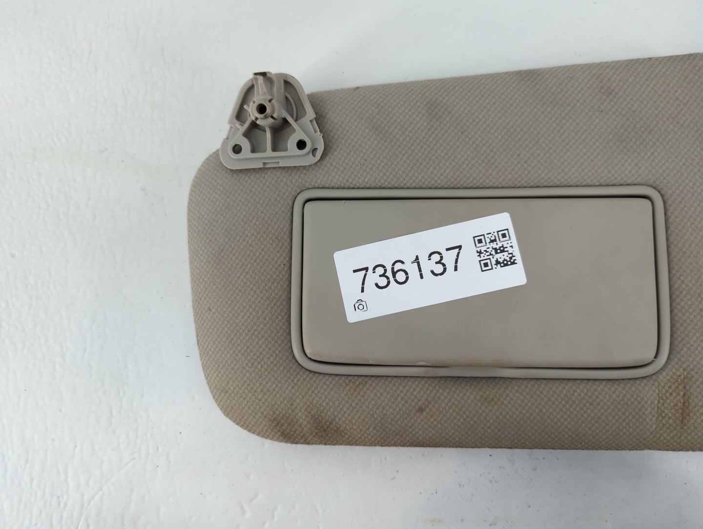2013-2019 Nissan Sentra Sun Visor Shade Replacement Passenger Right Mirror Fits Fits 2012 2013 2014 2015 2016 2017 2018 2019 OEM Used Auto Parts - Oemusedautoparts1.com