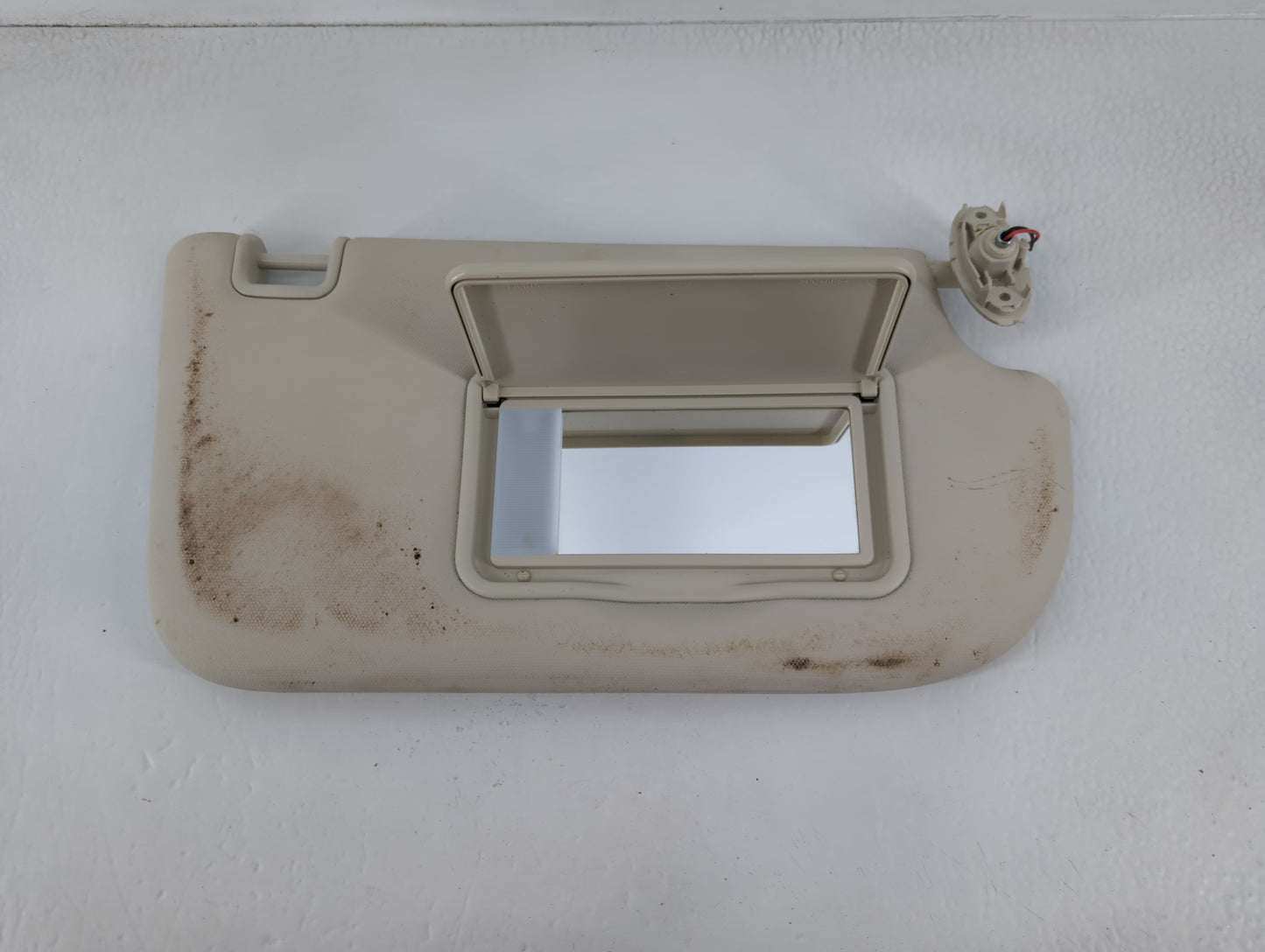 2013-2018 Ford Focus Sun Visor Shade Replacement Driver Left Mirror Fits Fits 2013 2014 2015 2016 2017 2018 OEM Used Auto Parts - Oemusedautoparts1.com