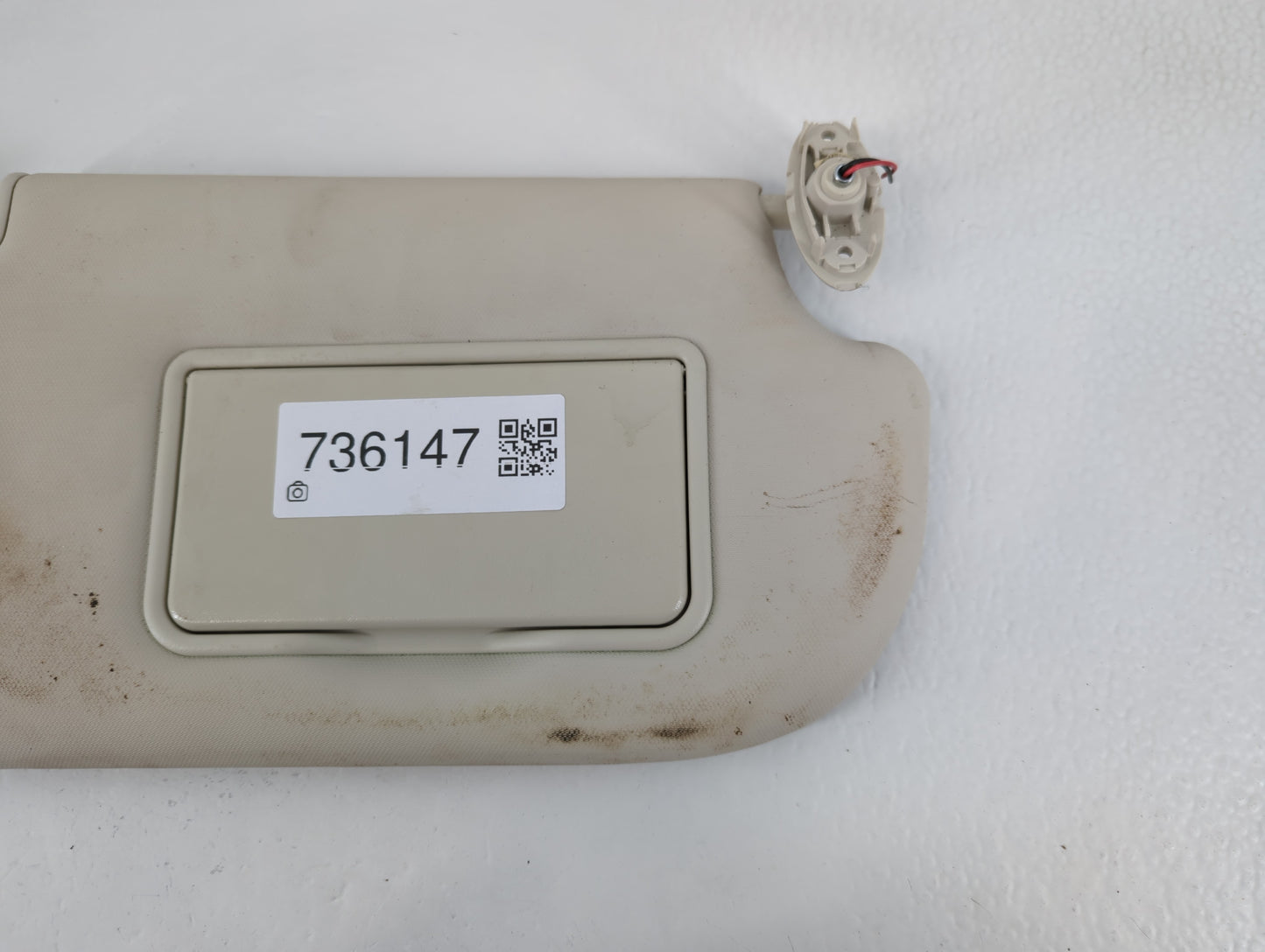 2013-2018 Ford Focus Sun Visor Shade Replacement Driver Left Mirror Fits Fits 2013 2014 2015 2016 2017 2018 OEM Used Auto Parts - Oemusedautoparts1.com