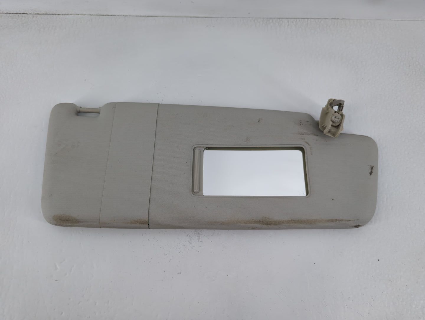 2012-2020 Volkswagen Passat Sun Visor Shade Replacement Passenger Right Mirror Fits OEM Used Auto Parts - Oemusedautoparts1.com